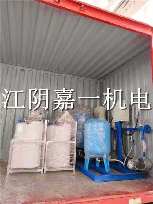 上?？蛻纛A定的定壓補水裝置及全自動加藥裝置發貨啦！